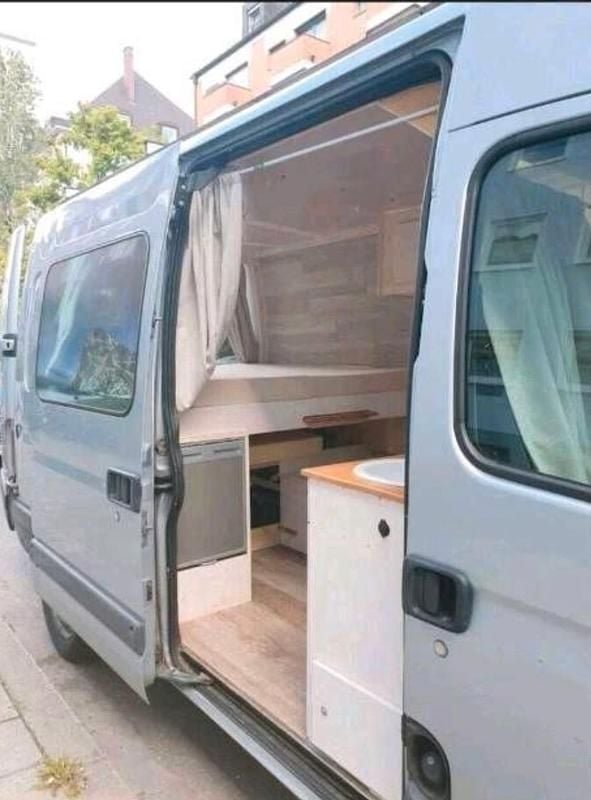 Second-hand Renault Master 114 CP (83 kW) 2006 Argintiu Monovolum