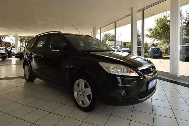 Second-hand Ford Focus Style 110 CP (80 kW) 2009 Negru Break