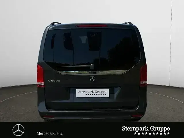 Gebraucht Mercedes V300 Avantgarde 237 PS (174 kW) 2024 Grau Van / Kleinbus
