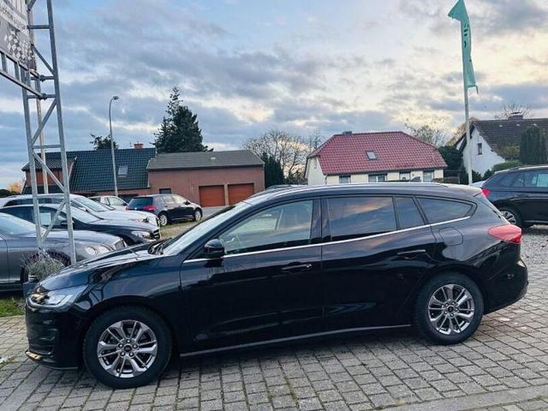 Gebraucht Ford Focus Titanium X 116 PS (85 kW) 2024 Schwarz Limousine