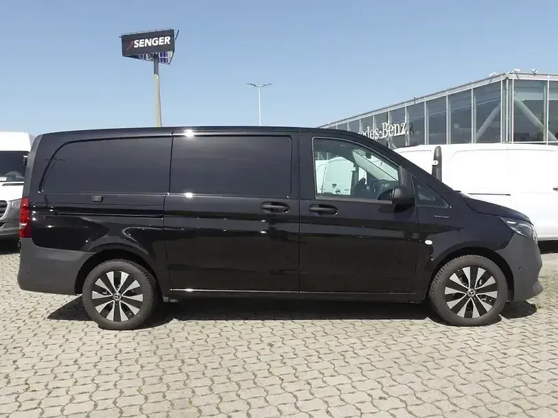 Gebraucht Mercedes e-Vito 60 kW (82 PS) 2024 Schwarz Van