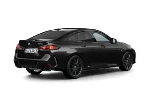 Neu BMW M235 300 PS (220 kW) 2026 Schwarz (saphirschwarz metallic) Coupé