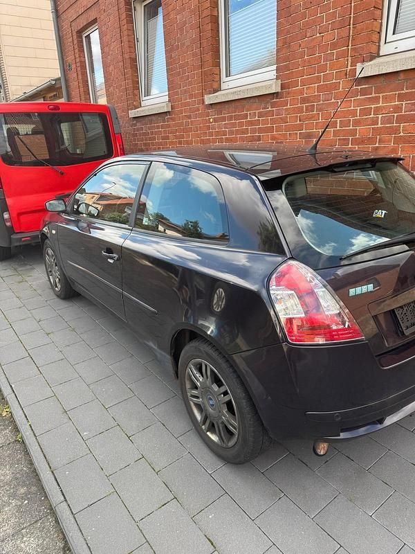 Schwarz Gebraucht 2002 Fiat Stilo Abarth Limousine | 700 € - Bild 1/4