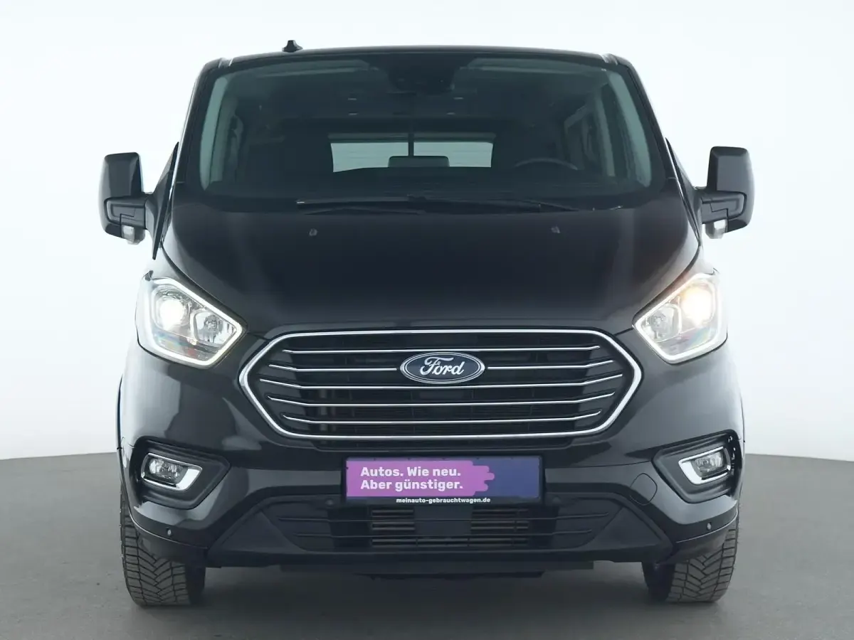 Gebraucht Ford Tourneo Titanium 131 PS (96 kW) 2021 Obsidian schwarz Van / Kleinbus