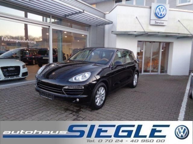 Schwarz metallic Gebraucht 2011 Porsche Cayenne SUV | 45.440 € - Bild 1/4