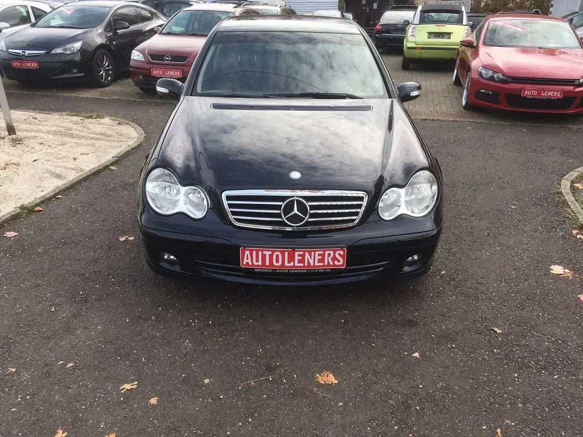 Gebraucht Mercedes C200 163 PS (119 kW) 2007 Schwarz Limousine
