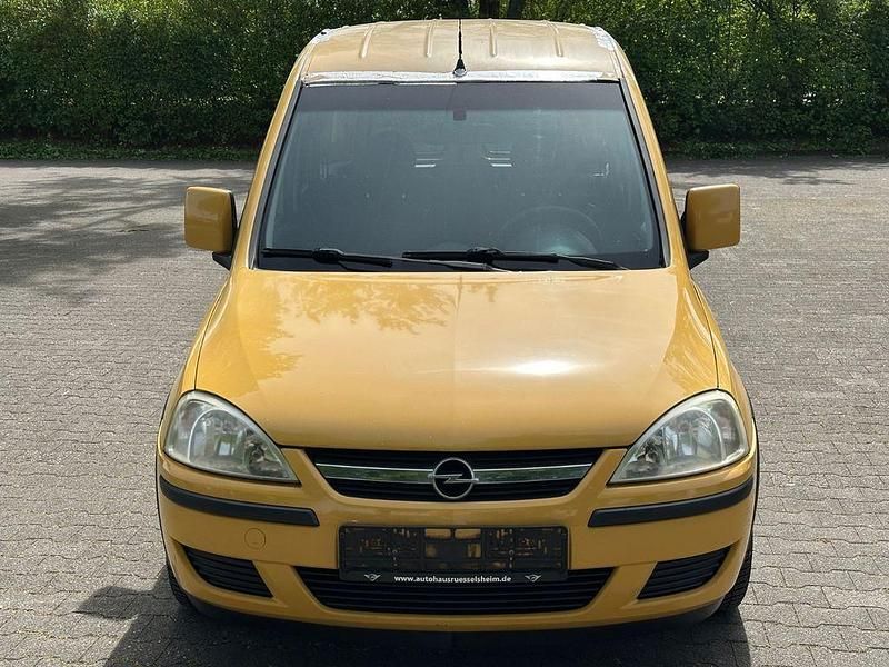 Second-hand Opel Combo Edition 75 CP (55 kW) 2007 Galben Monovolum