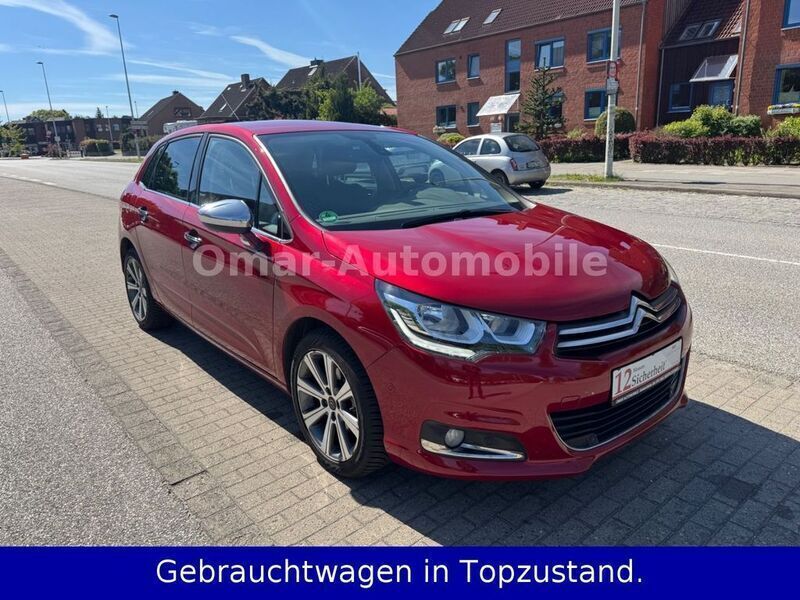 Rot Gebraucht 2015 Citroën C4 SELECTION Limousine | 10.499 € (Teuer) - Bild 1/4