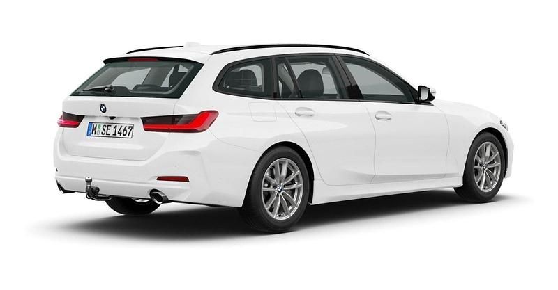 Weiß Gebraucht 2025 BMW 318 Comfort Edition Kombi | 33.449 € (Superpreis) - Bild 1/1