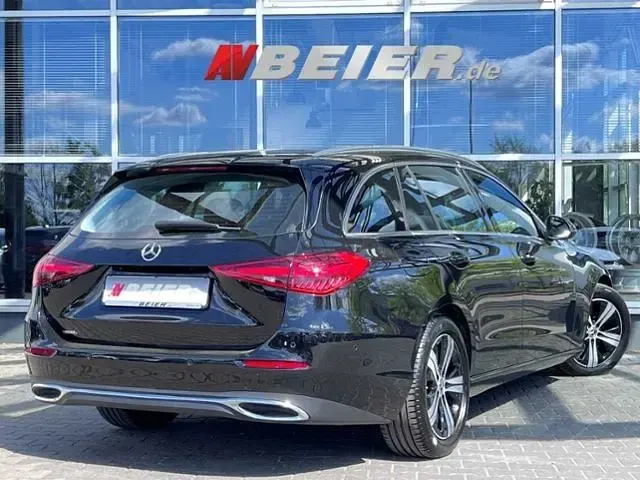 Gebraucht Mercedes C200 163 PS (119 kW) 2025 Schwarz/baltic black Kombi