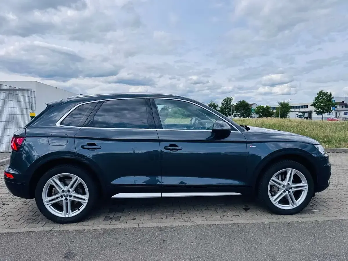 Gebraucht Audi Q5 S-Line 190 PS (139 kW) 2019 Grau SUV