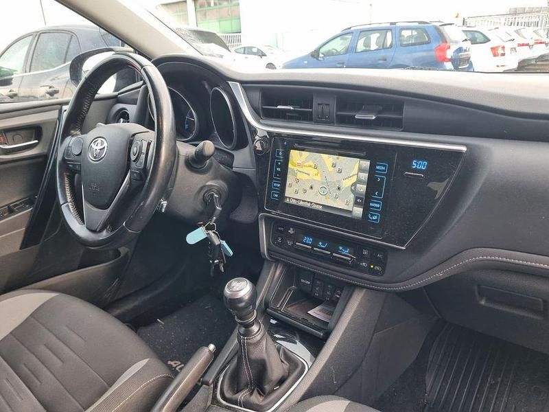 Gebraucht Toyota Auris Design 111 PS (81 kW) 2016 Schwarz Limousine