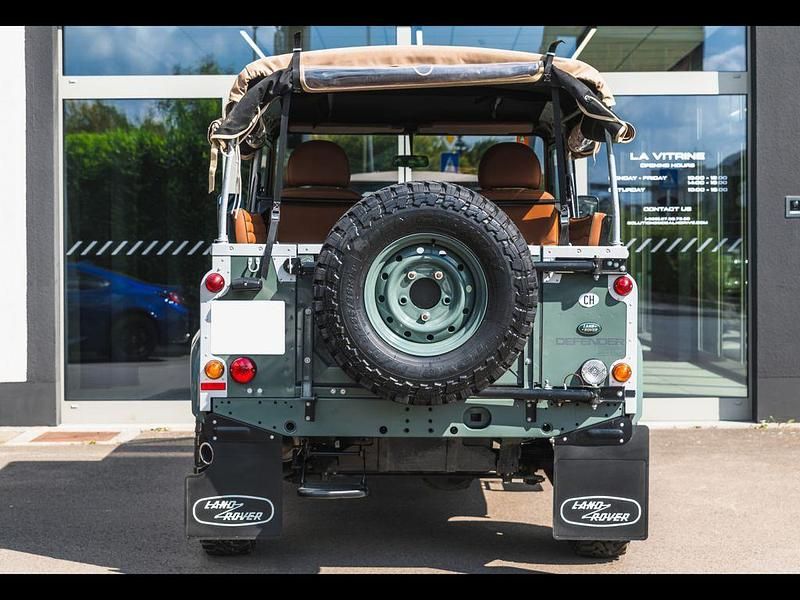 Gebraucht Land Rover Defender 122 PS (89 kW) 2013 Grün SUV