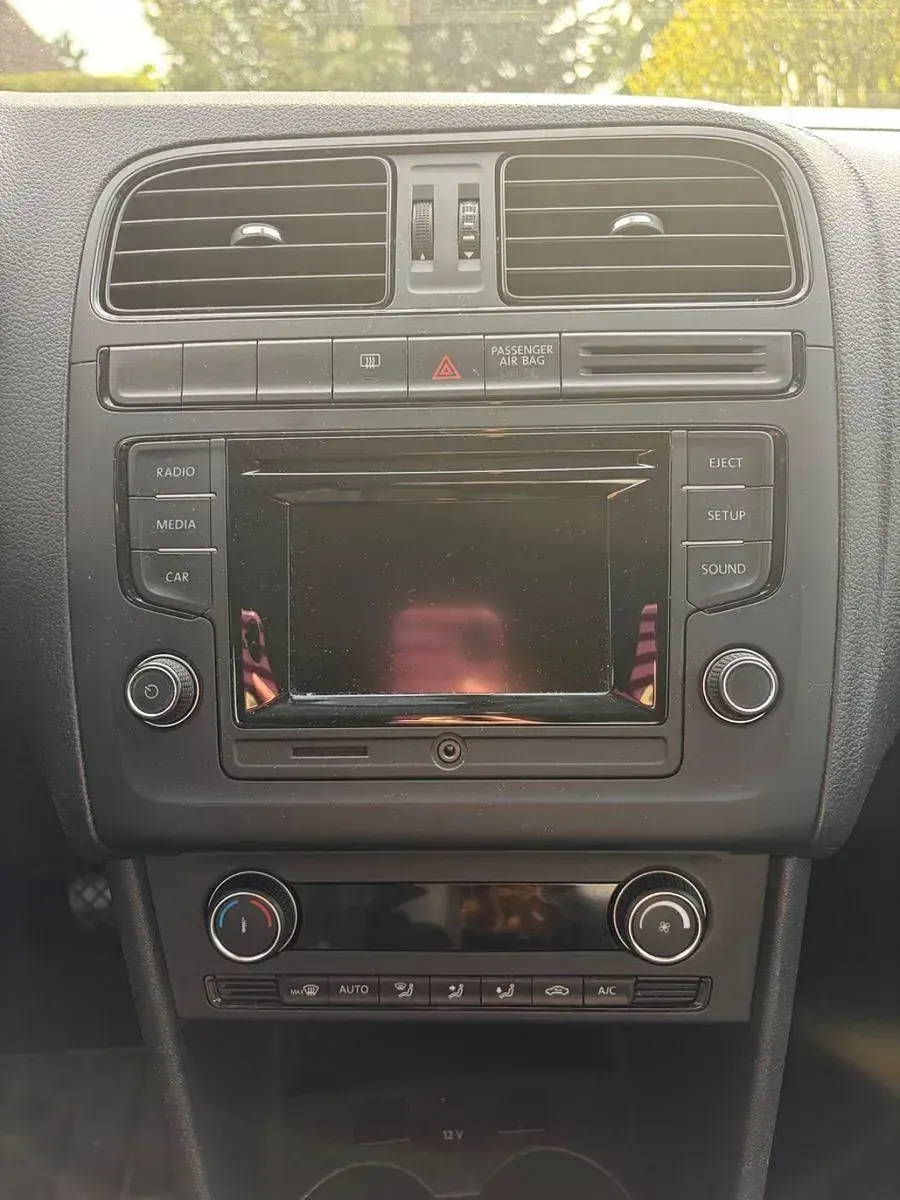 Second-hand VW Polo Comfortline 75 CP (55 kW) 2014 Alb Hatchback