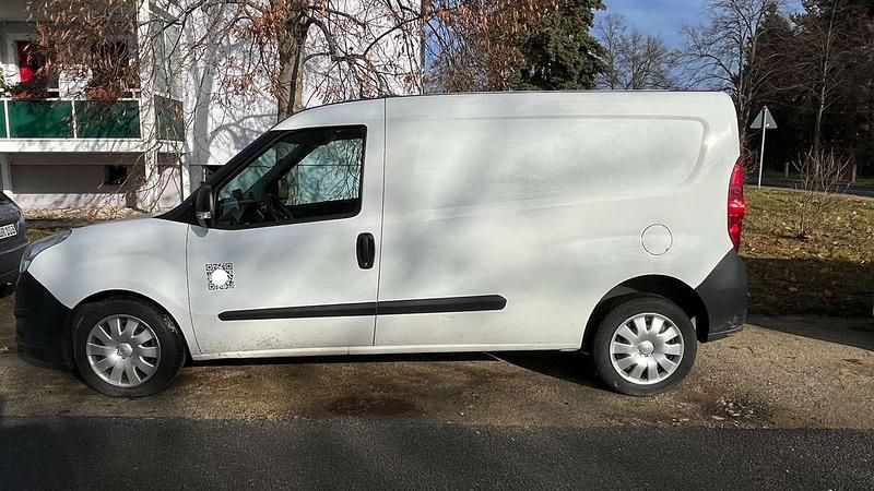 Gebraucht Opel Combo Selection 105 PS (77 kW) 2016 Weiß Kombi