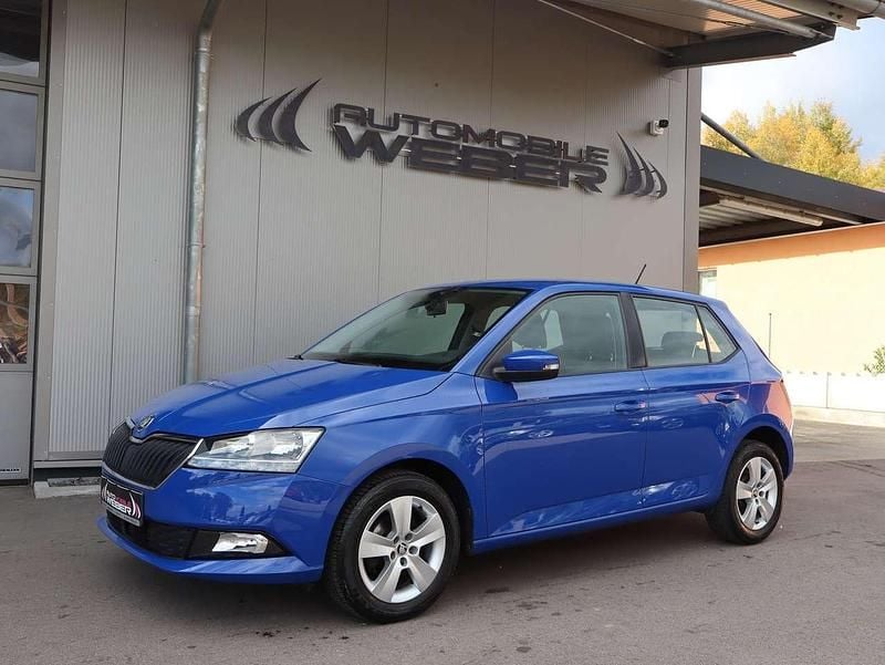 Blau Gebraucht 2019 Skoda Fabia Ambition Kleinwagen | 7.985 € (Superpreis) - Bild 1/4