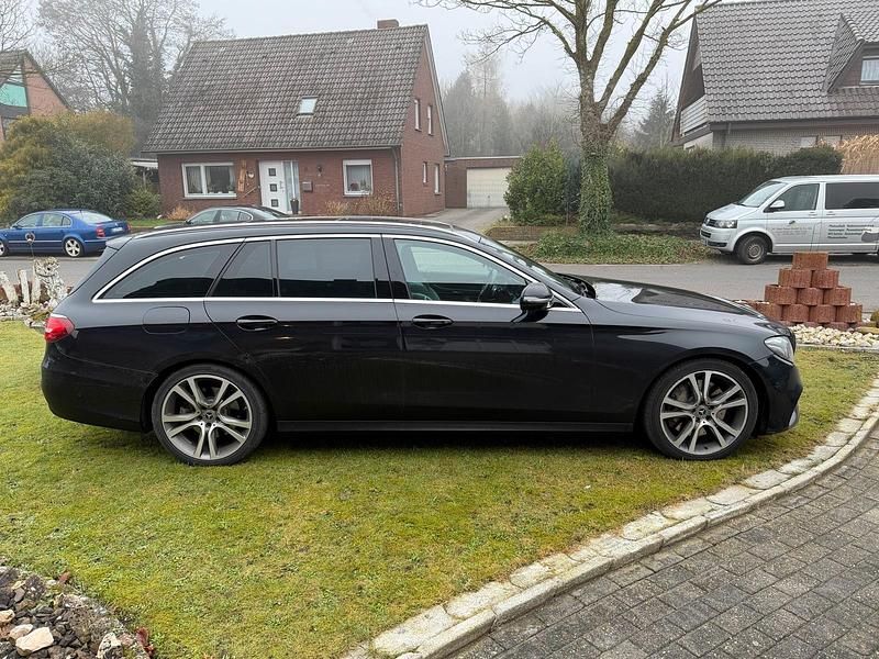 Gebraucht Mercedes E350 286 PS (210 kW) 2018 Schwarz Kombi