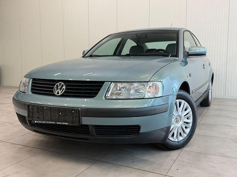 Gebraucht VW Passat 125 PS (91 kW) 1997 Grau Limousine