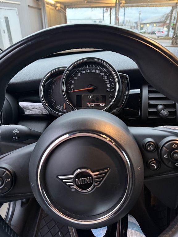 Gebraucht Mini Cooper 136 PS (100 kW) 2019 Schwarz Kleinwagen