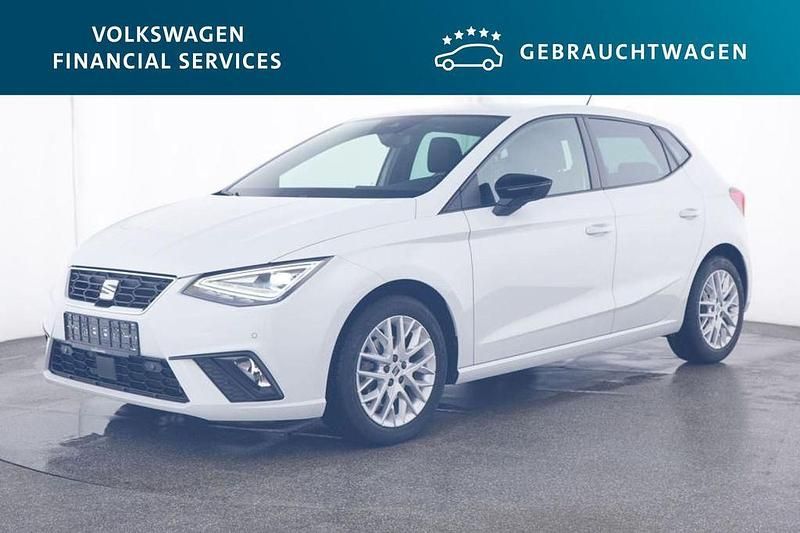 Weiß Gebraucht 2023 Seat Ibiza FR-Line Limousine | 18.079 € (Guter Preis) - Bild 1/4