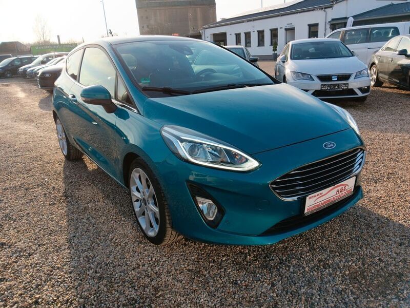 Gebraucht Ford Fiesta Titanium 125 PS (91 kW) 2018 Blau Kleinwagen