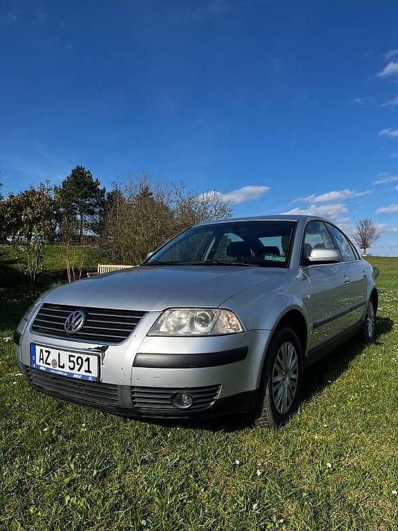 Gebraucht VW Passat Basis 116 PS (85 kW) 2001 Silber Limousine