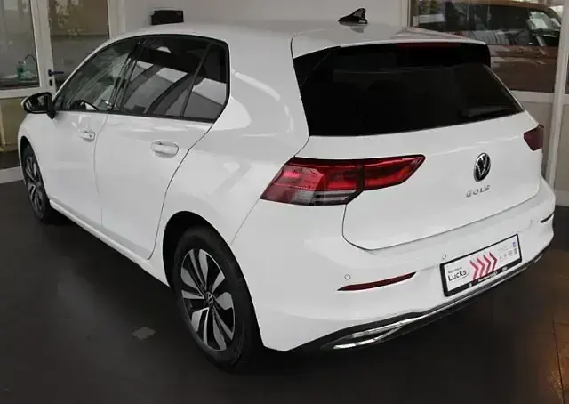 Gebraucht VW Golf VIII Move 150 PS (110 kW) 2024 Weiss Limousine