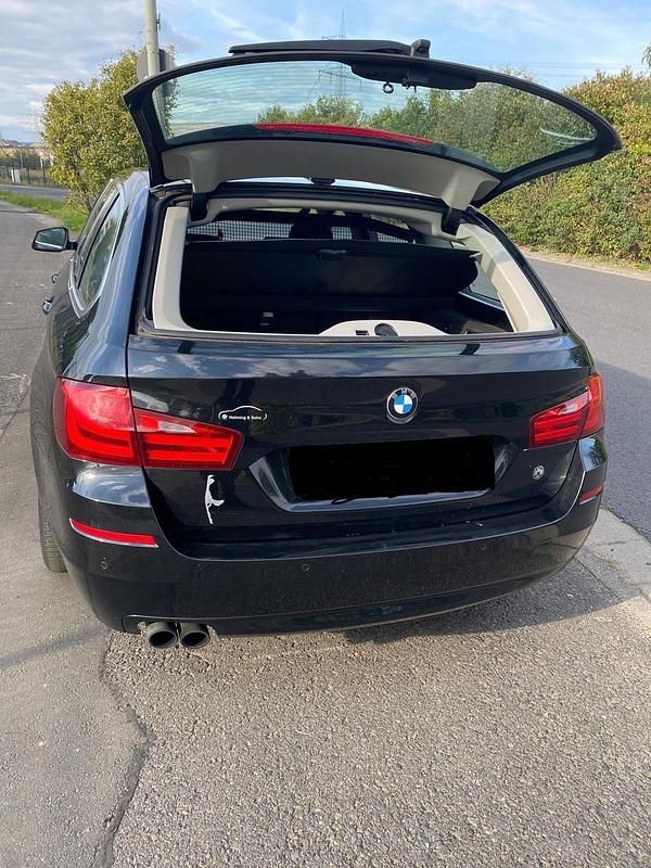 Gebraucht BMW 525 218 PS (160 kW) 2012 Schwarz Kombi