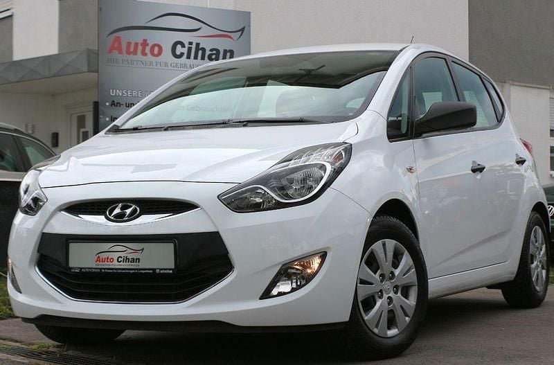 Weiß Gebraucht 2010 Hyundai ix20 Classic Van / Kleinbus | 6.490 € (Fairer Preis) - Bild 1/4