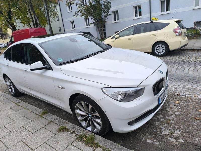 Weiß Gebraucht 2010 BMW 530 Gran Turismo Limousine | 10.700 € (Fairer Preis) - Bild 1/4