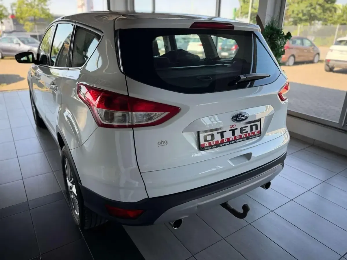 Gebraucht Ford Kuga Trend 120 PS (88 kW) 2014 Weiß SUV