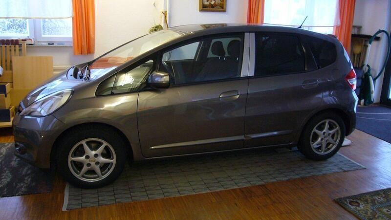 Braun Gebraucht 2012 Honda Jazz Kleinwagen | 8.250 € - Bild 1/4