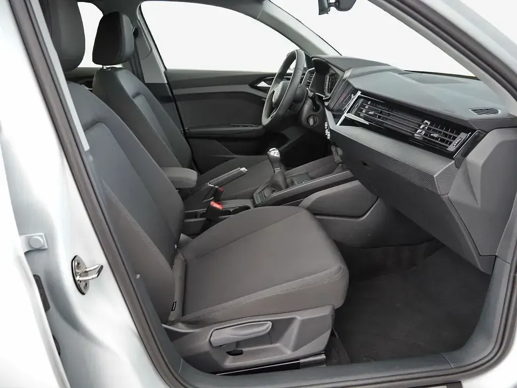 Gebraucht Audi A1 Sportback Advanced 116 PS (85 kW) 2025 Gletscherweiß metallic Kleinwagen