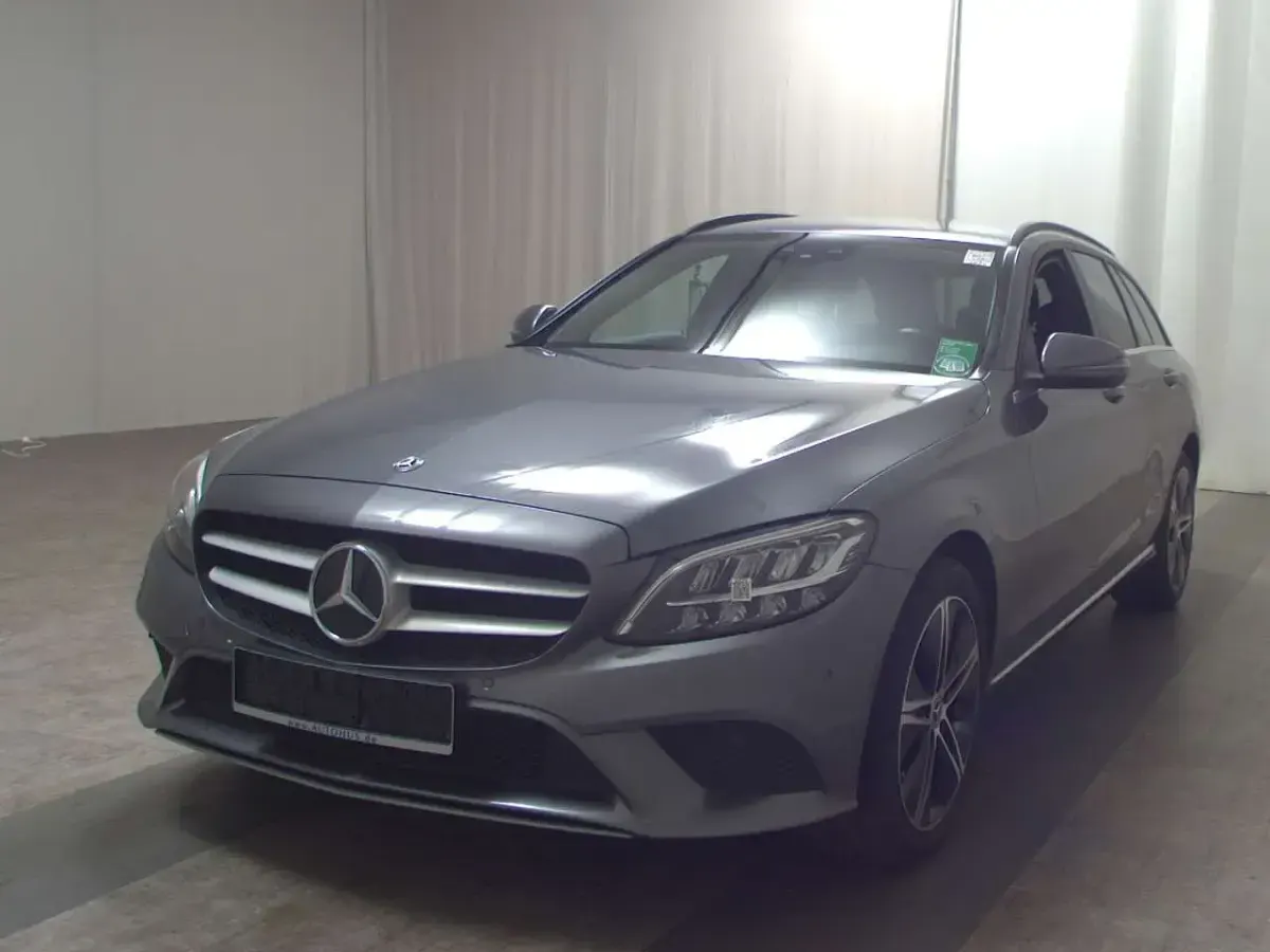Gebraucht Mercedes C200 160 PS (117 kW) 2020 Selenitgrau metalliclack Kombi