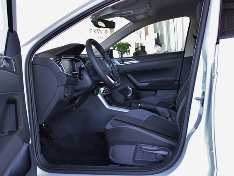 Gebraucht VW Polo Style 95 PS (69 kW) 2024 Pure white schwarz Limousine