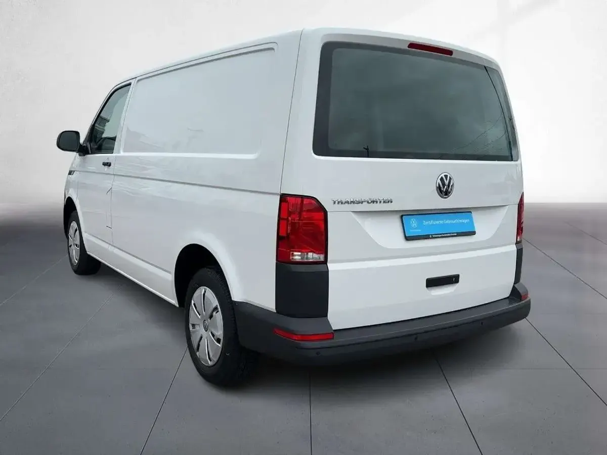 Gebraucht VW Transporter 110 PS (80 kW) 2022 Candyweiß Van