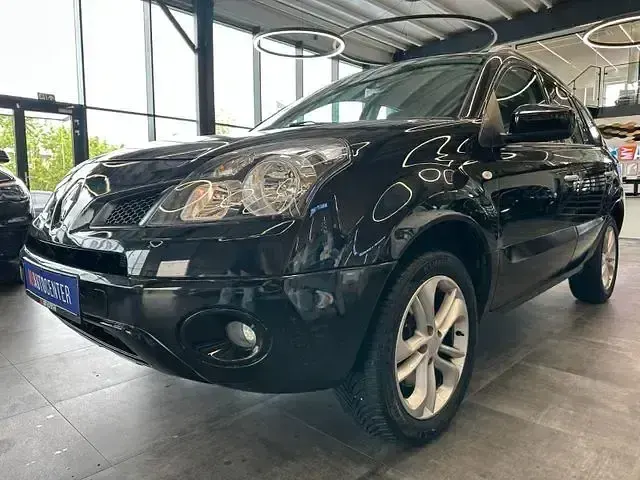 Gebraucht Renault Koleos Dynamique 150 PS (110 kW) 2010 Rot SUV