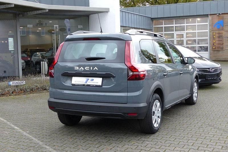 Używany Dacia Jogger 110 KM (80 kW) 2024 Szary Minivan