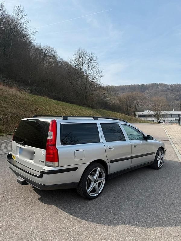 Gebraucht Volvo V70 Comfort 250 PS (183 kW) 2002 Silber Kombi