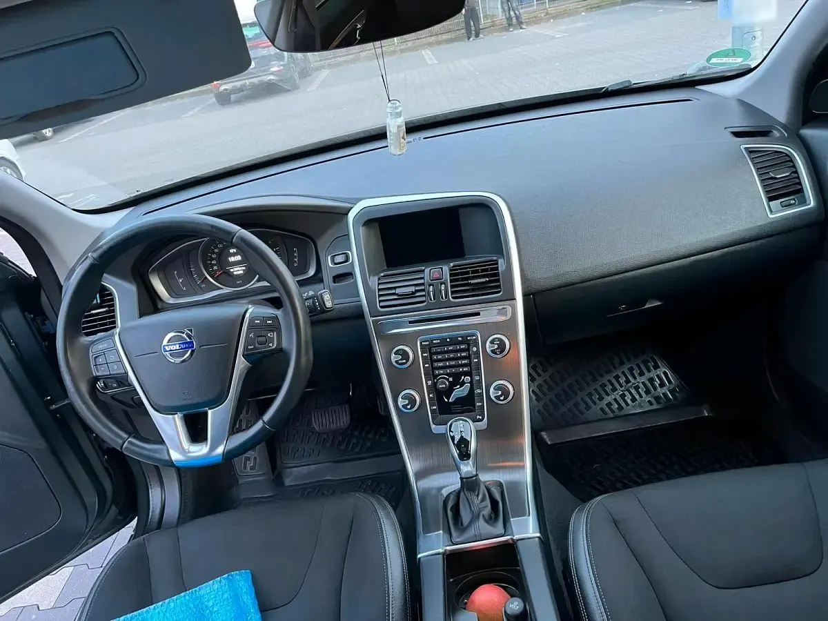 Gebraucht Volvo XC60 190 PS (139 kW) 2015 SUV