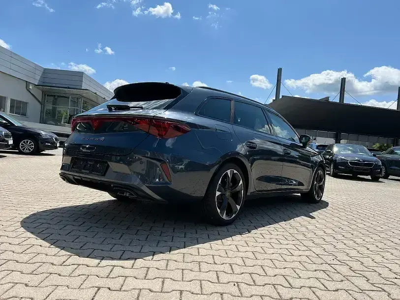 Nowe Cupra Leon 150 KM (110 kW) 2025 Szary Kombi