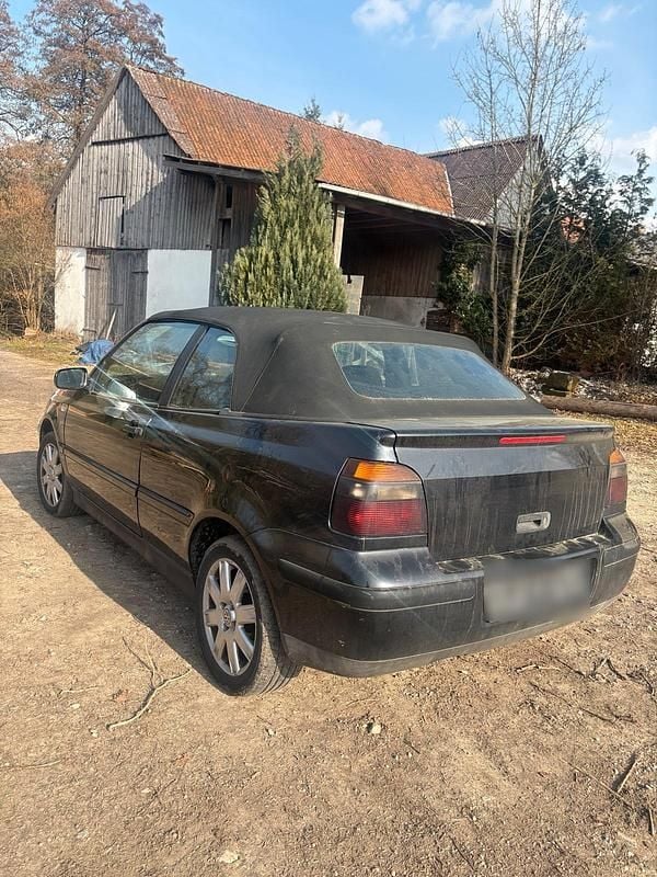 Gebraucht VW Golf Cabriolet 101 PS (74 kW) 1998 Schwarz Cabrio