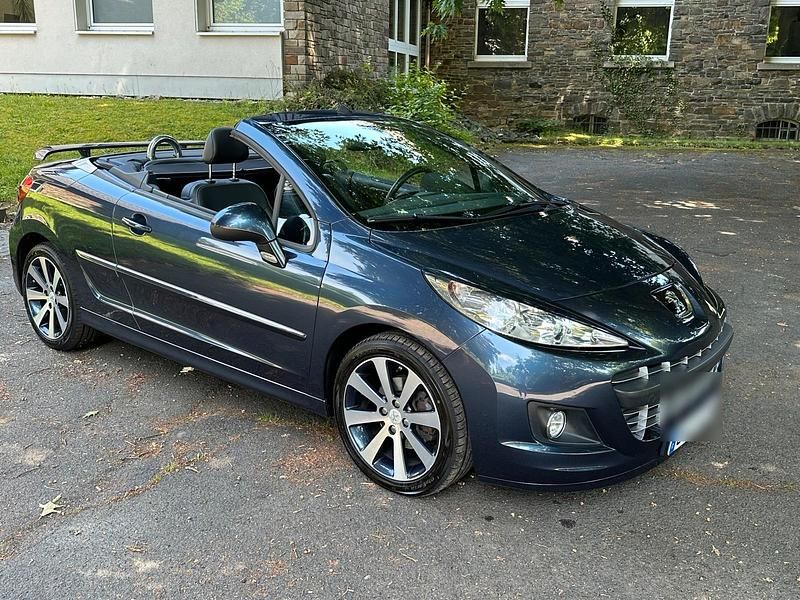 Blau Gebraucht 2012 Peugeot 207 CC Cabrio | 12.990 € - Bild 1/4