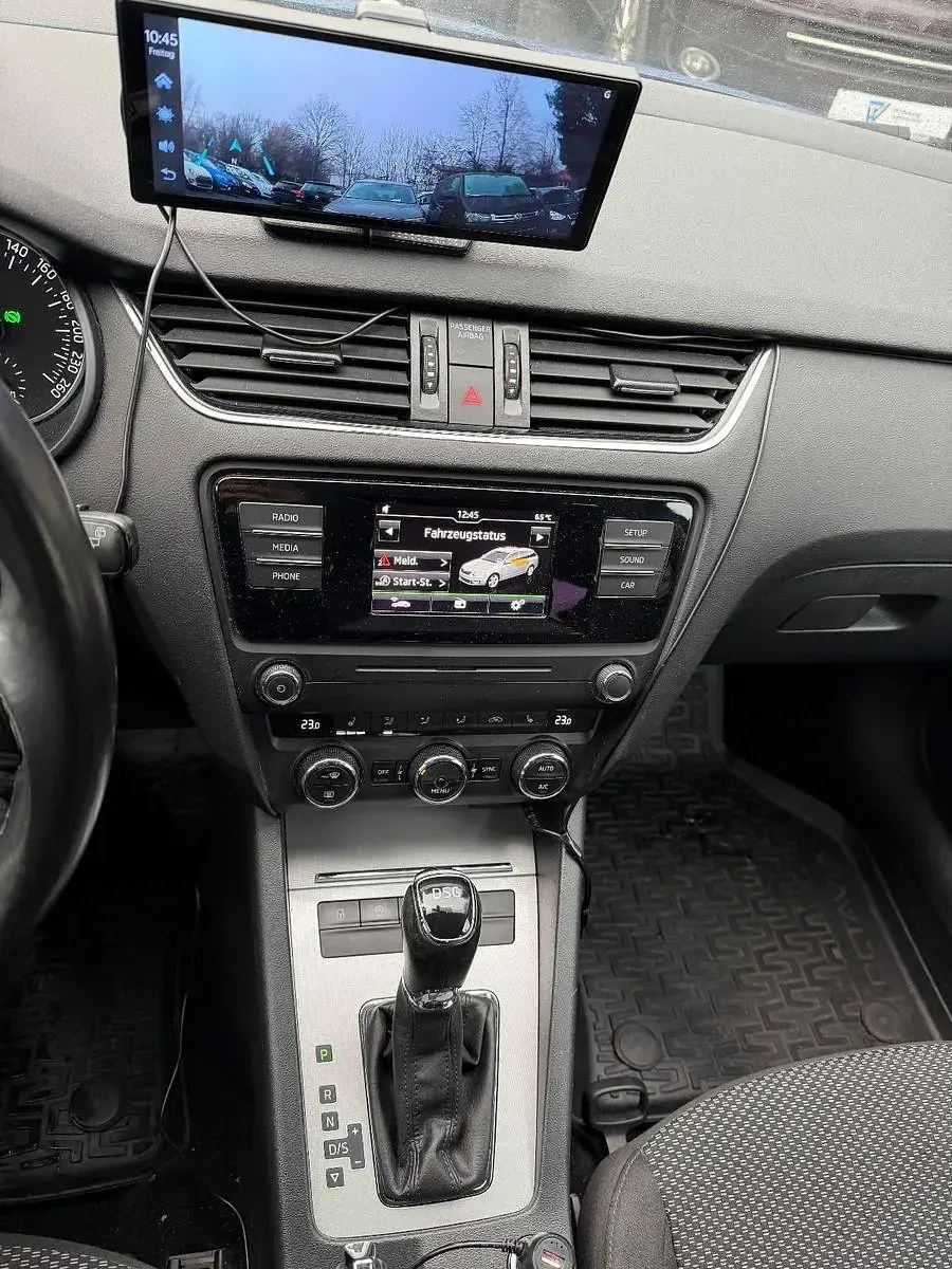 Gebraucht Skoda Octavia Ambition 110 PS (80 kW) 2015 Blau Kleinwagen
