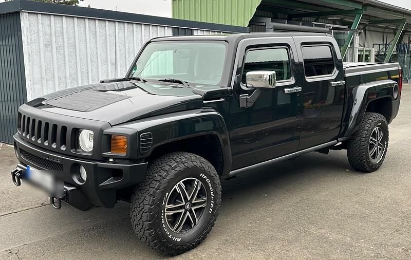 Schwarz Gebraucht 2011 Hummer H3T SUV | 39.800 € - Bild 1/4