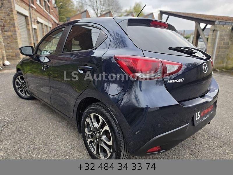 Usata Mazda 2 90 CV (66 kW) 2016 Blu Berlina