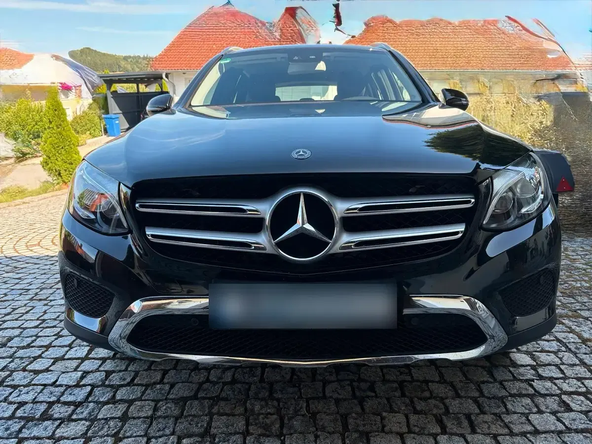 Gebraucht Mercedes GLC250 211 PS (155 kW) 2019 Schwarz SUV