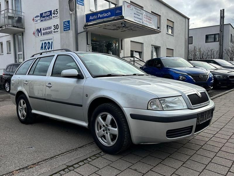 Silber Gebraucht 2008 Skoda Octavia Tour Kombi | 1.999 € (Superpreis) - Bild 1/4