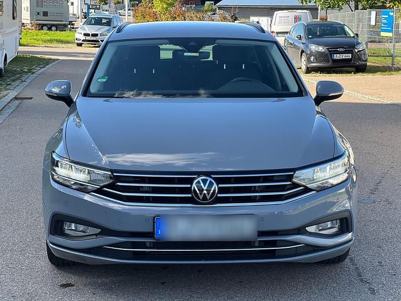 Grau Gebraucht 2022 VW Passat Business Kombi | 20.900 € (Fairer Preis) - Bild 1/4