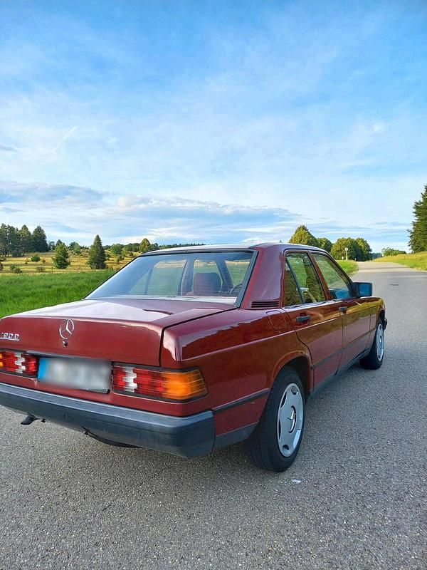 Gebraucht Mercedes 190 1985 Rot Limousine